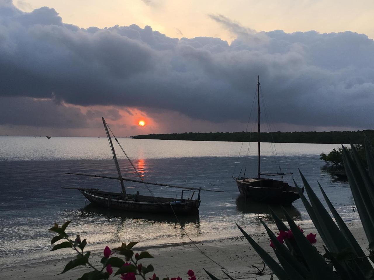 Villa Matalai Tanga Bagian luar foto